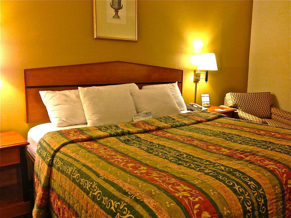 Days By Wyndham Cincinnati Area Hotel