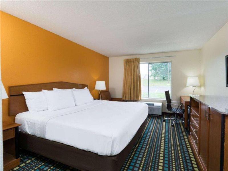 Days By Wyndham Cincinnati Area 2*