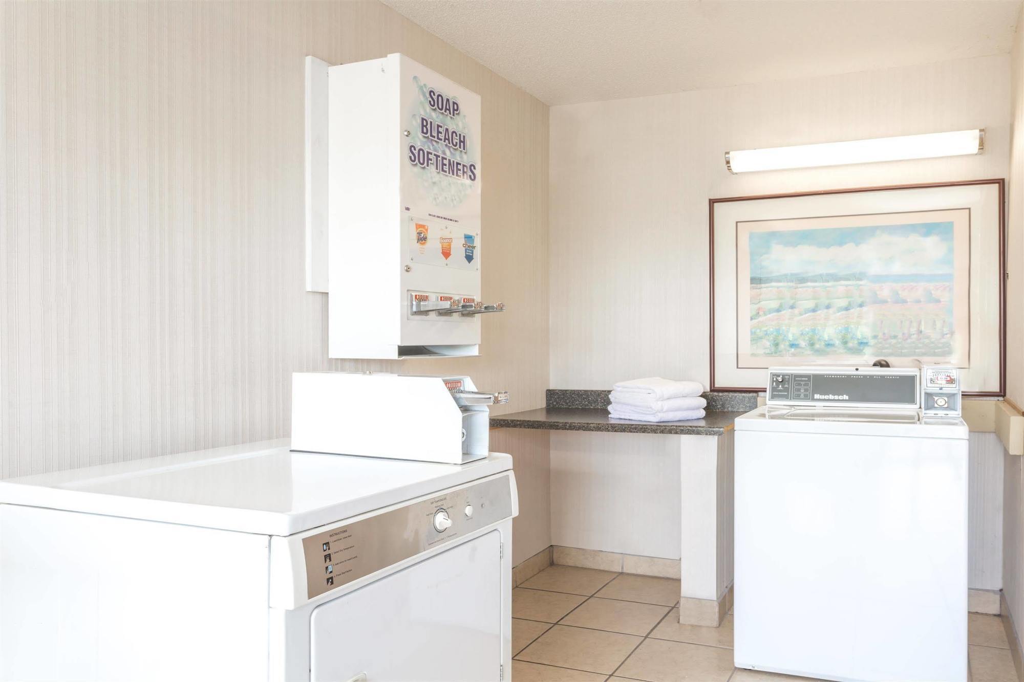 Hotel Days By Wyndham Cincinnati Area Florence